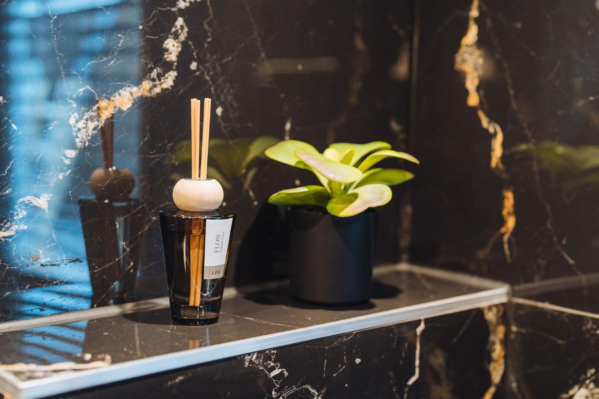 Lok Historics Luxury Art-Inspired Loft In Historic City Centre! Haarlem Exteriör bild